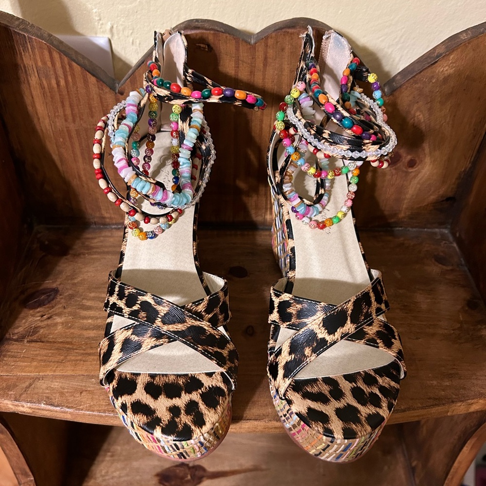 Ladies wedge platform sandals, animal print w/multi colored beads, Size 7